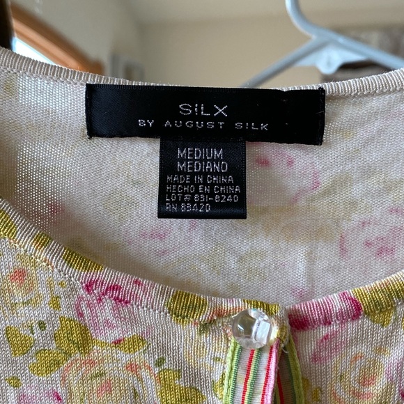 Floral button up sweater - Picture 3 of 4